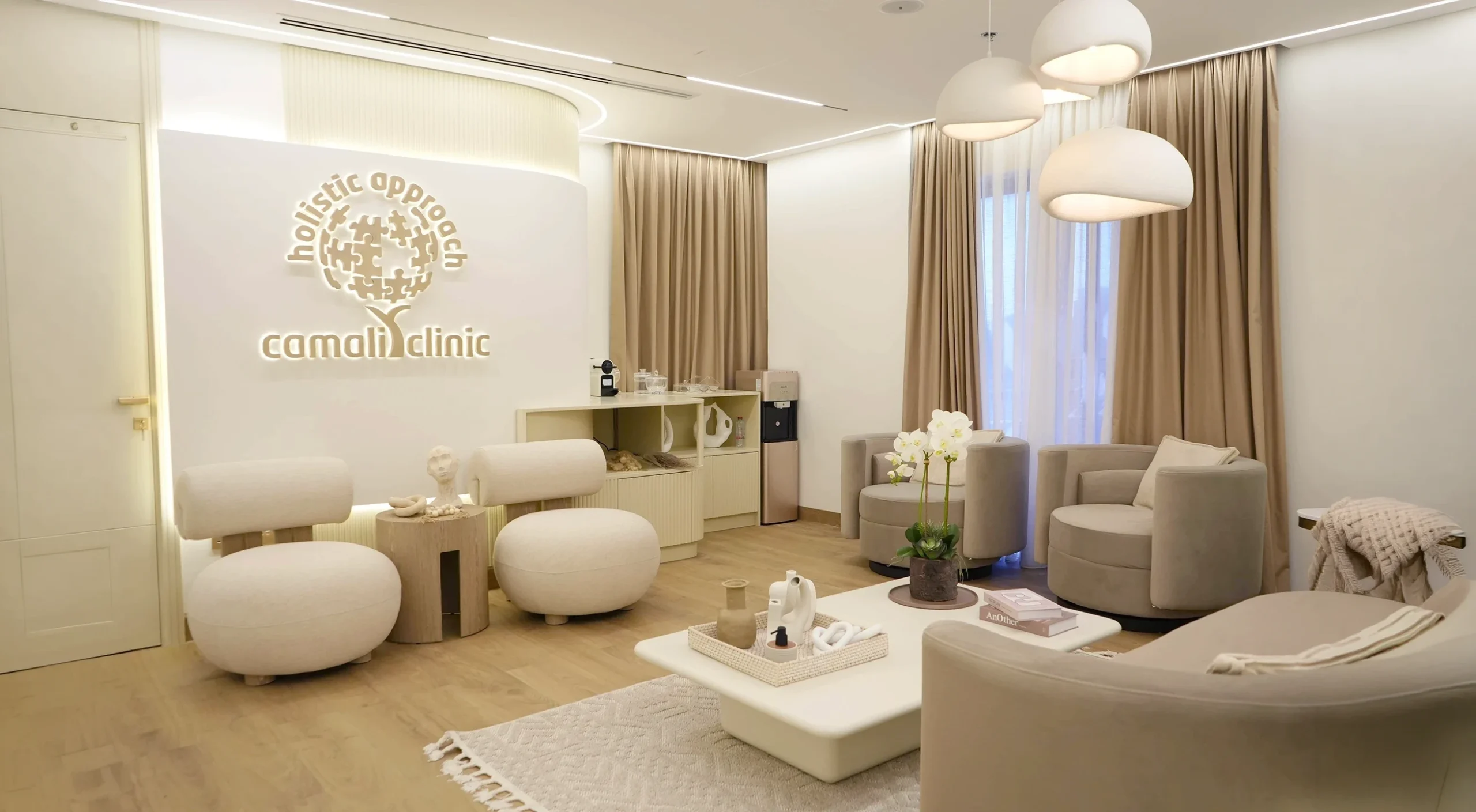Camali Clinic, waiting lounge, fit-out by Creative HMC