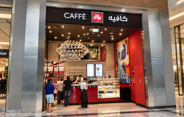 Illy Caffè, café shopfront, fit-out by HQI Contracting