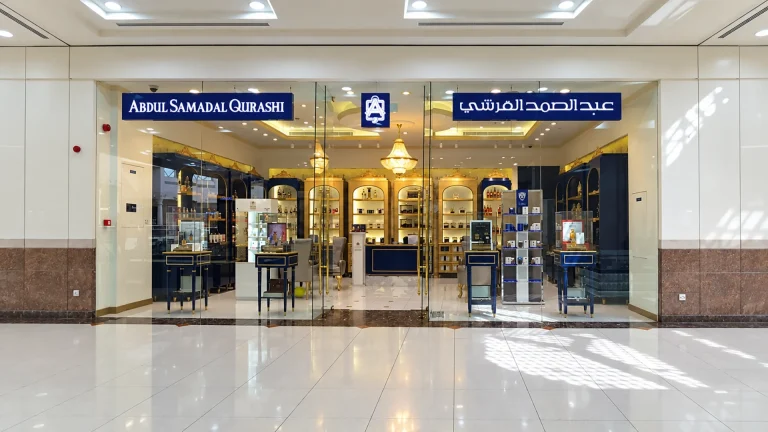 Abdul Samad Al Qurashi, store frontage, fit-out by HQI Contracting